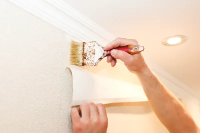 Pose de papier peint à Luriecq — revêtements muraux et toiles de verre